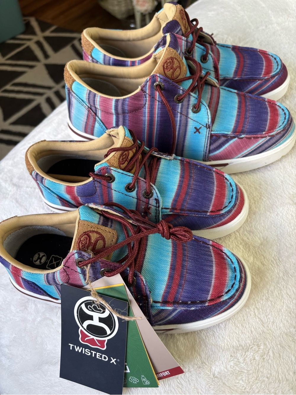 Woman’s Twisted X Hooey Loper Shoes